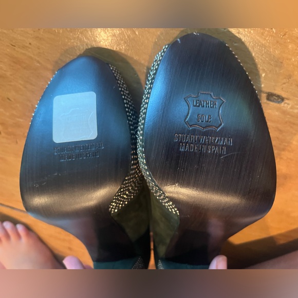 Stuart Weitzman Emerald Green Suede Olen Toed Platform Heels - Picture 2 of 5